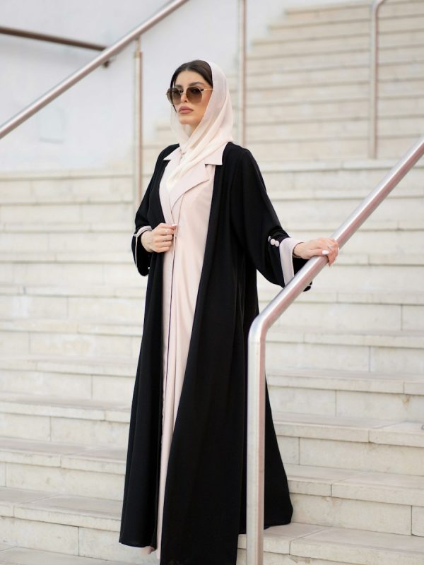 Abaya Nur